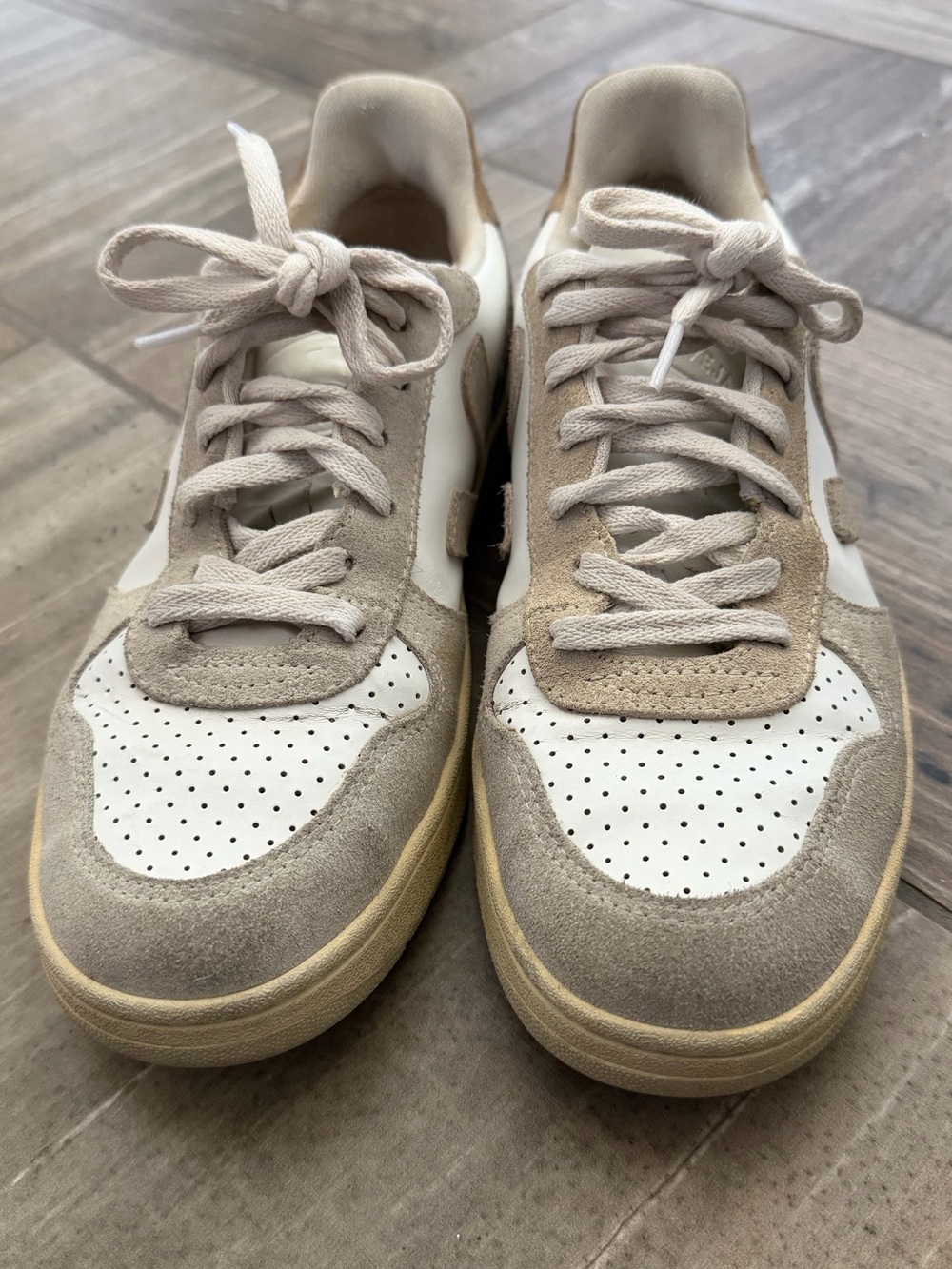 Madewell x Veja V-10 Sneakers in Animal Print Leather size 8 - Picture 3 of 10